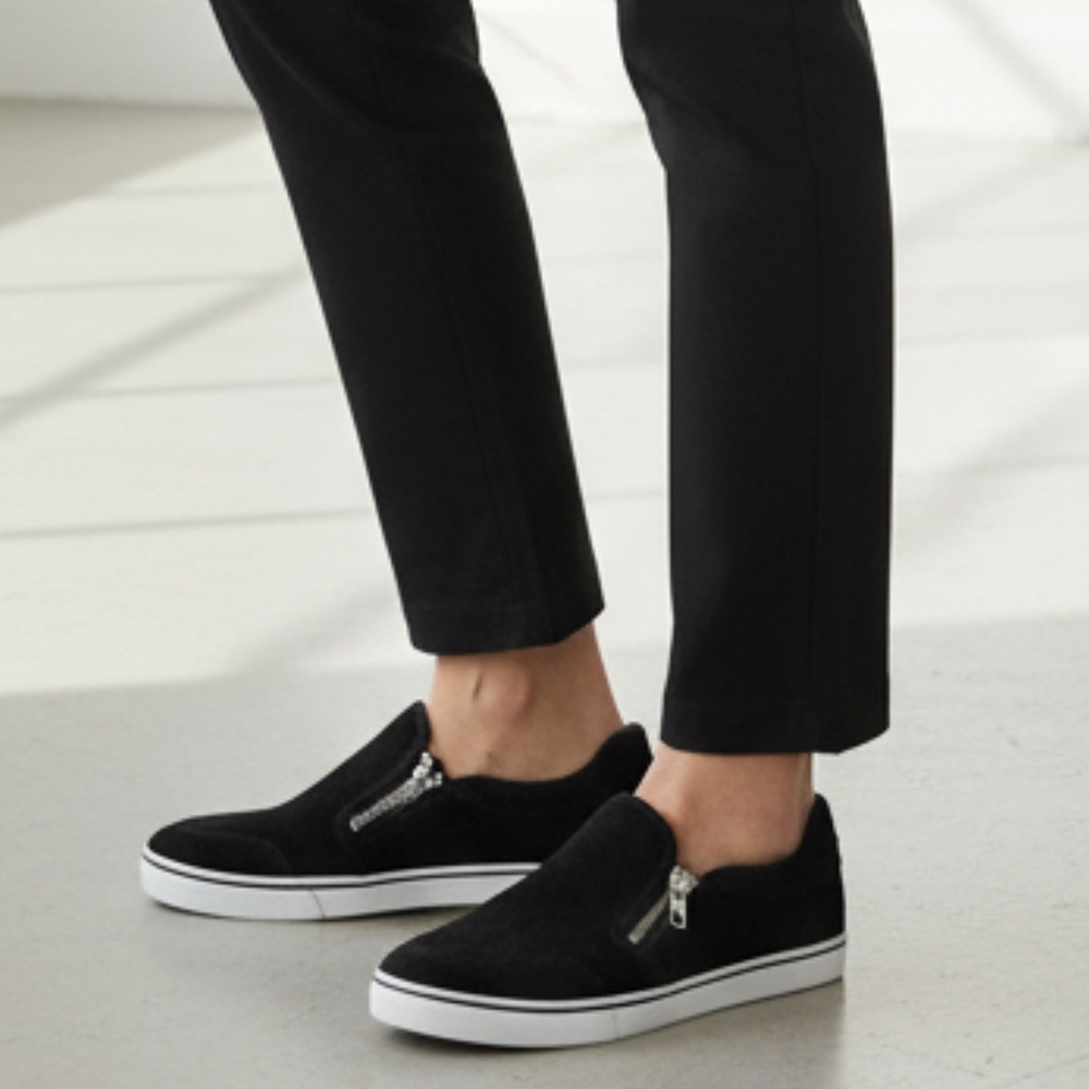 LAUREN Ralph Lauren Jeorgia Black Suede Women's Sneakers - Size 8 B